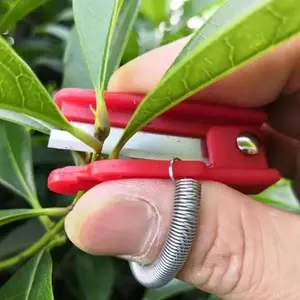Garden Thumb Knife, Finger Pick Ring Knife, Garden Cutter for Fruits, Vegetables, Flowers, Fruit Finger Picker, Handy Garden Tool