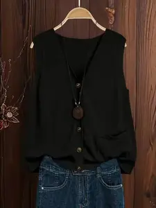 Elegant Summer Knit Vest for Women, Sleeveless Casual Top with Pockets, Comfortable and Stylish, Perfect for Daily Wear