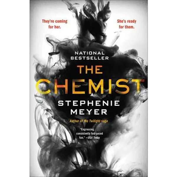 USED Book - The Chemist by Meyer, Stephenie (Paperback) - english