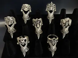 Gothic Finger Claw rings. Unisex adjustable full finger Rings.