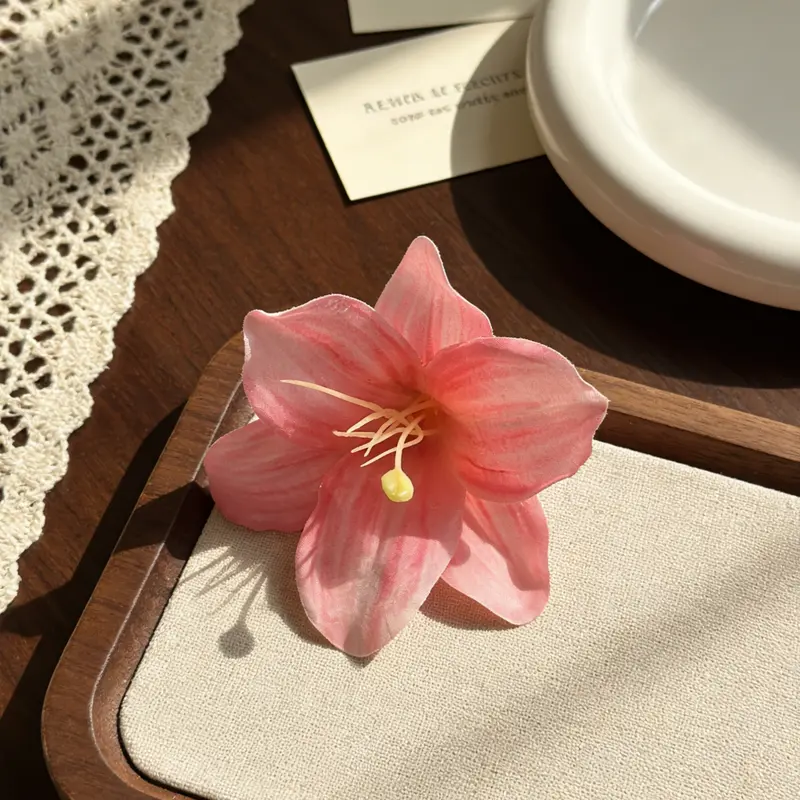 Mother's Day Gift Boho Style Lily Flower Hair Clip, Flower Claw Clips, Boho Charm, Cute Fashion Design, Perfect for Daily Wear & Special Occasions, Beach Vacation, Photo Prop, Party Accessory, All Season Fit, Boho Hair Accessories