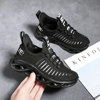 Hiking Clymb Men's Zig Zag Black Running Sports Shoes