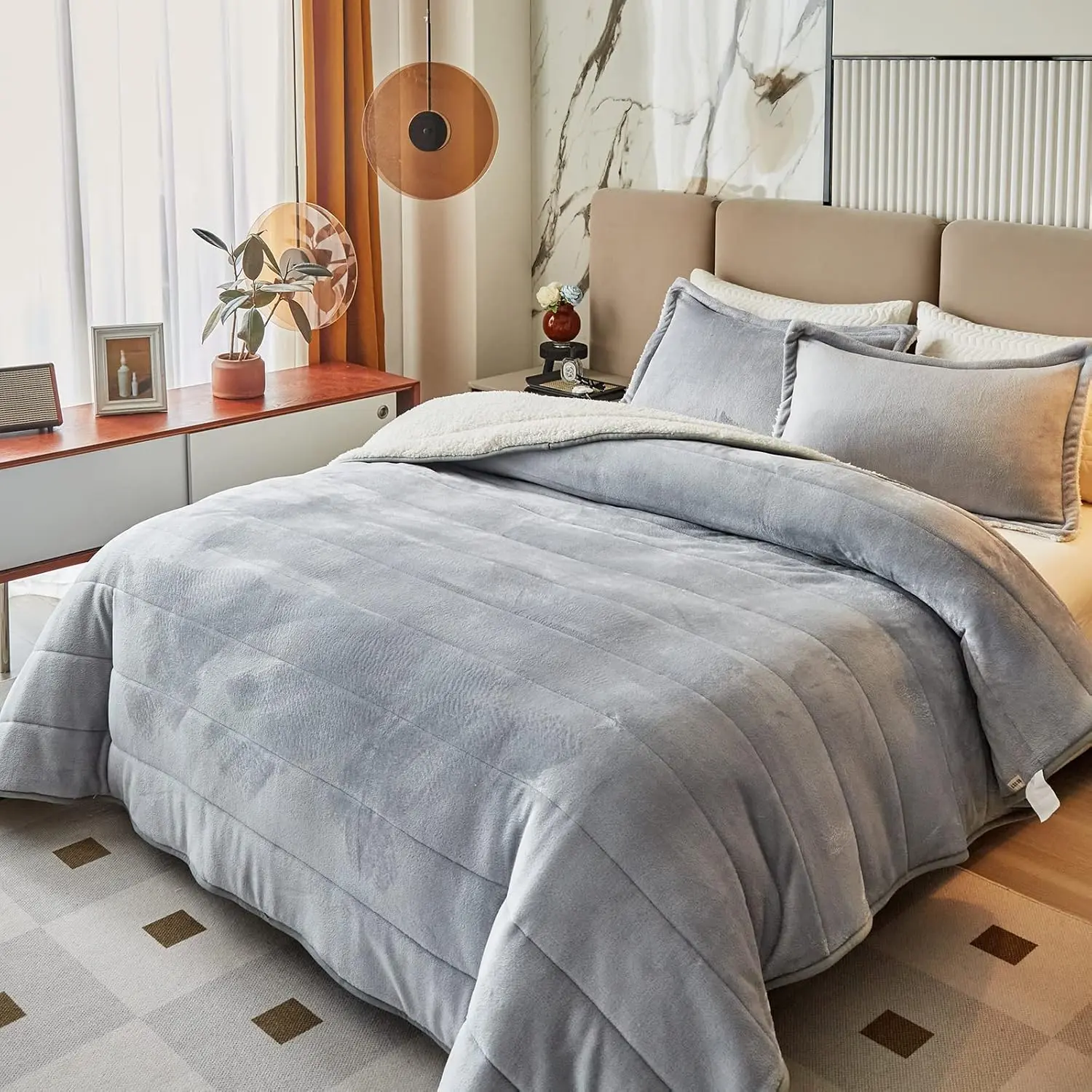 Full Size 3-Layer Thick Luxury Flannel Blanket Bedding Set - Reversible Soft Plush Sherpa Synthetic Microfibre, Modern Durable Warm Winter Bedding, Breathable Machine Washable Gray with 2 Pillow Shams