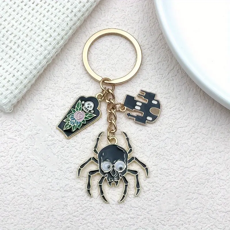 1Pc Halloween Spider Keychain - Gothic Horror Bag Charm and Car Charm, Heavy Duty Alloy Material, Long Hanging Chain Suitable for Parties, Dress-Up, Daily Use - Spooky Decorative Gift for Horror Fans