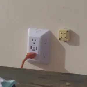 [Bundle Savings] POWRUI Quick Change Plug Surge Protector w/ Night Light 3 USB & 6 AC Outlets, ETL Safety Electrical for iPhone Samsung PS5 Cameras