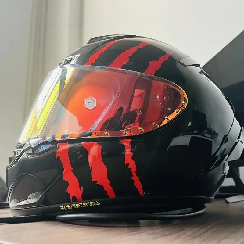 Monster Claw Marks Pattern Helmet Sticker, Waterproof Outdoor Modification Decal, Sticker Decals, Motorcycle Helmet Stickers, Suitable for Motorcycle Helmets, Racing Helmets, Fuel Tanks, Scooter Body, Car Headlights