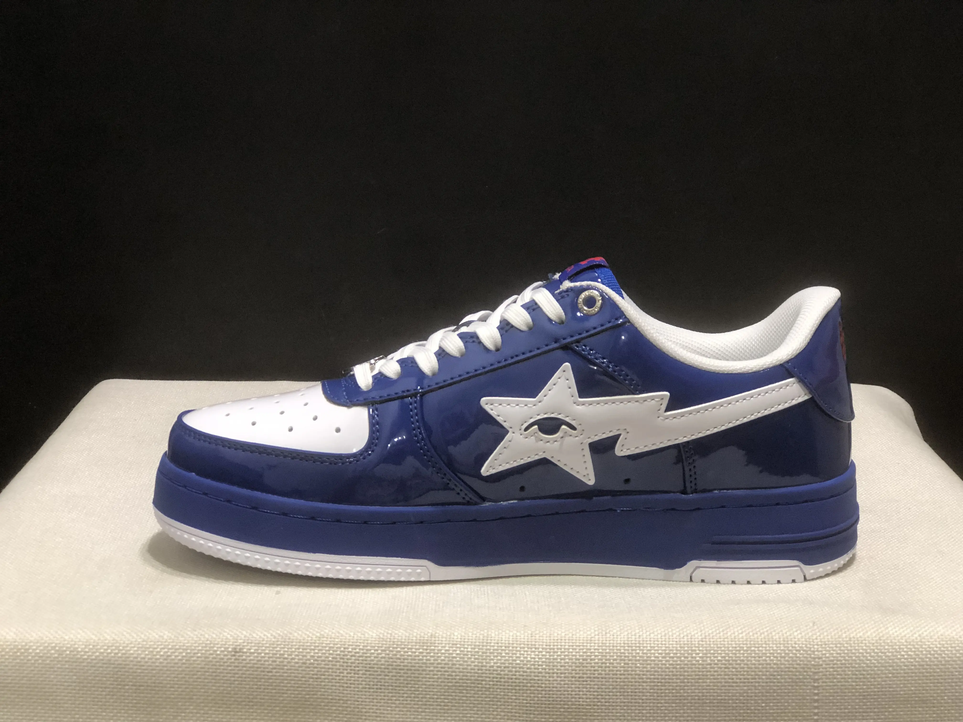 royal blue white two tone star print low top platform skate sneakers glossy patent leather Brand New Sealed with Original Shoe Box Unisex Men Women ultra lightweight street fashion daily shoes