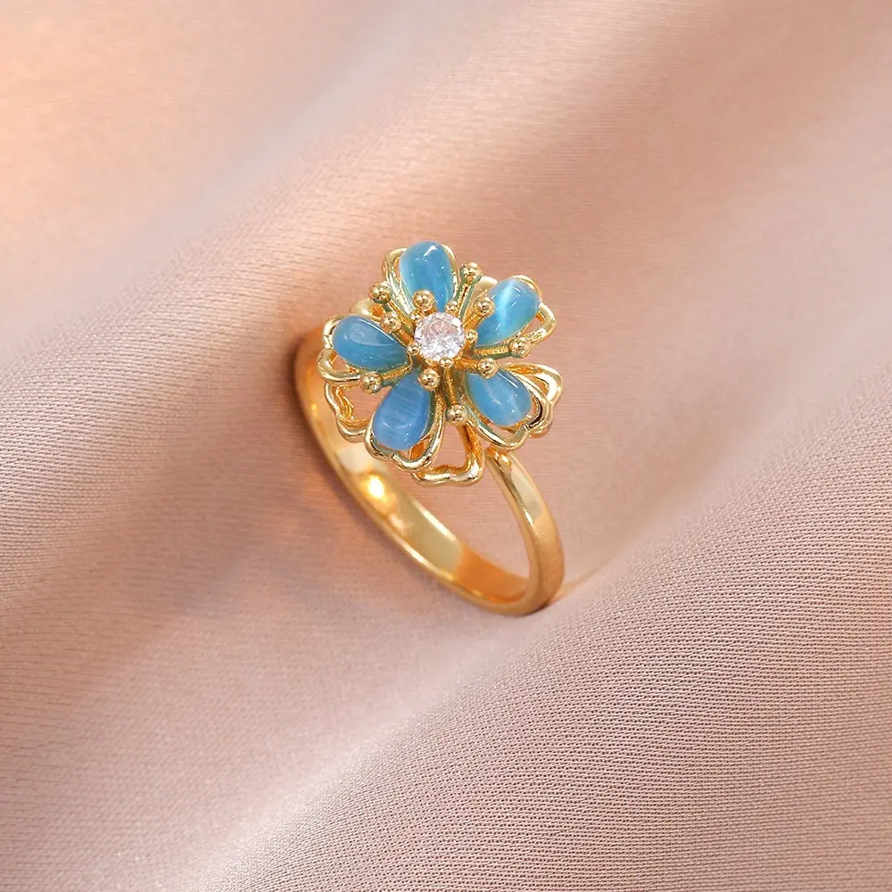 J0355 Golden Flower Ring