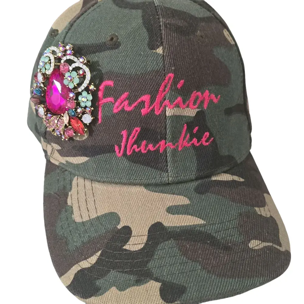 Fashion Jhunkie Baseball Cap with Unique Camouflage Design & Sparkling Brooch for Daily Versatility & Personal Style