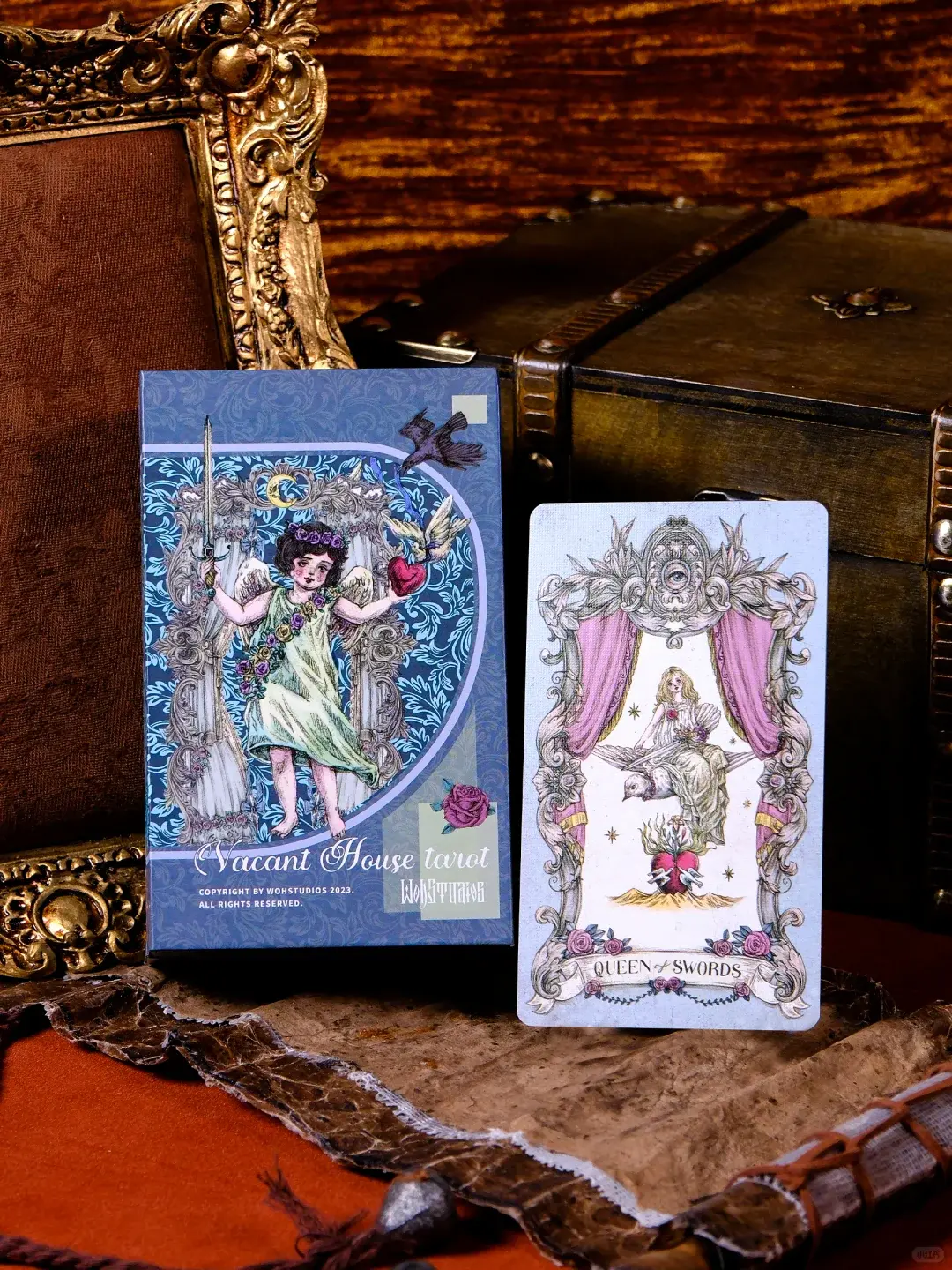【Wohstudios】Collector's Edition Witch Doll Theme Tarot Cards, Retro Hand-Painted Colored Pencil Style, Gold-Foil Edged Pages, Horror-Eccentric Design, Skull-Infused, Perfect Halloween Gift for Vacant House Enthusiasts