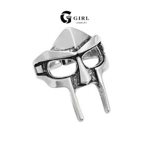 GGIRL Super-Cool Spartan Gladiator Mask Necklace With An Adjustable Mask Ring—A Cutting-Edge Piece Of Jewelry Inspired By Hip-Hop And Rap Culture. Suitable For Both Men And Women, This Versatile And Stylish Accessory Makes A Dazzling Holiday Gift.