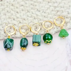 5pcs Multi-Color Multi-Style Open-End Knitted Stitch Markers, Durable Multi-Colored Thickened Stitch Holders with Cute Flower Designs, Sweater Knitting Counters, Crochet and Knitting Accessories, DIY Craft Supplies, Stitch Markers for Sweater