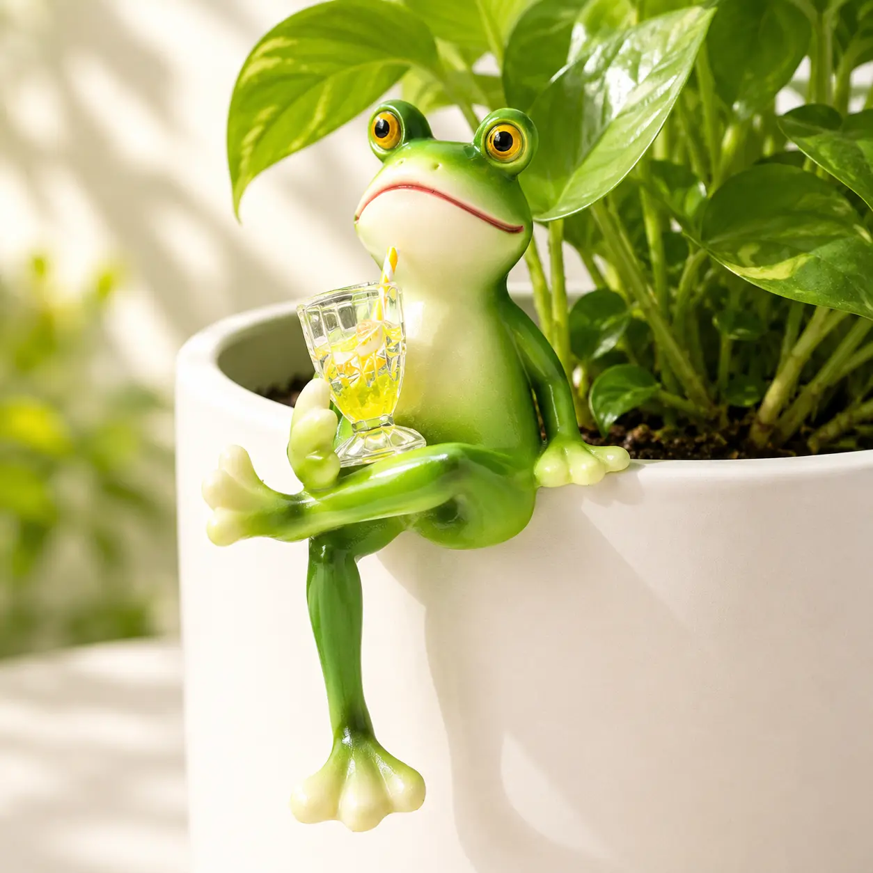 Resin Frog Figurine - Funny Adorable Collectible Room Decor, Artistic Nature Artwork Statue for Home Garden Desk Shelf, Decoration Items Gift for Frog Lovers