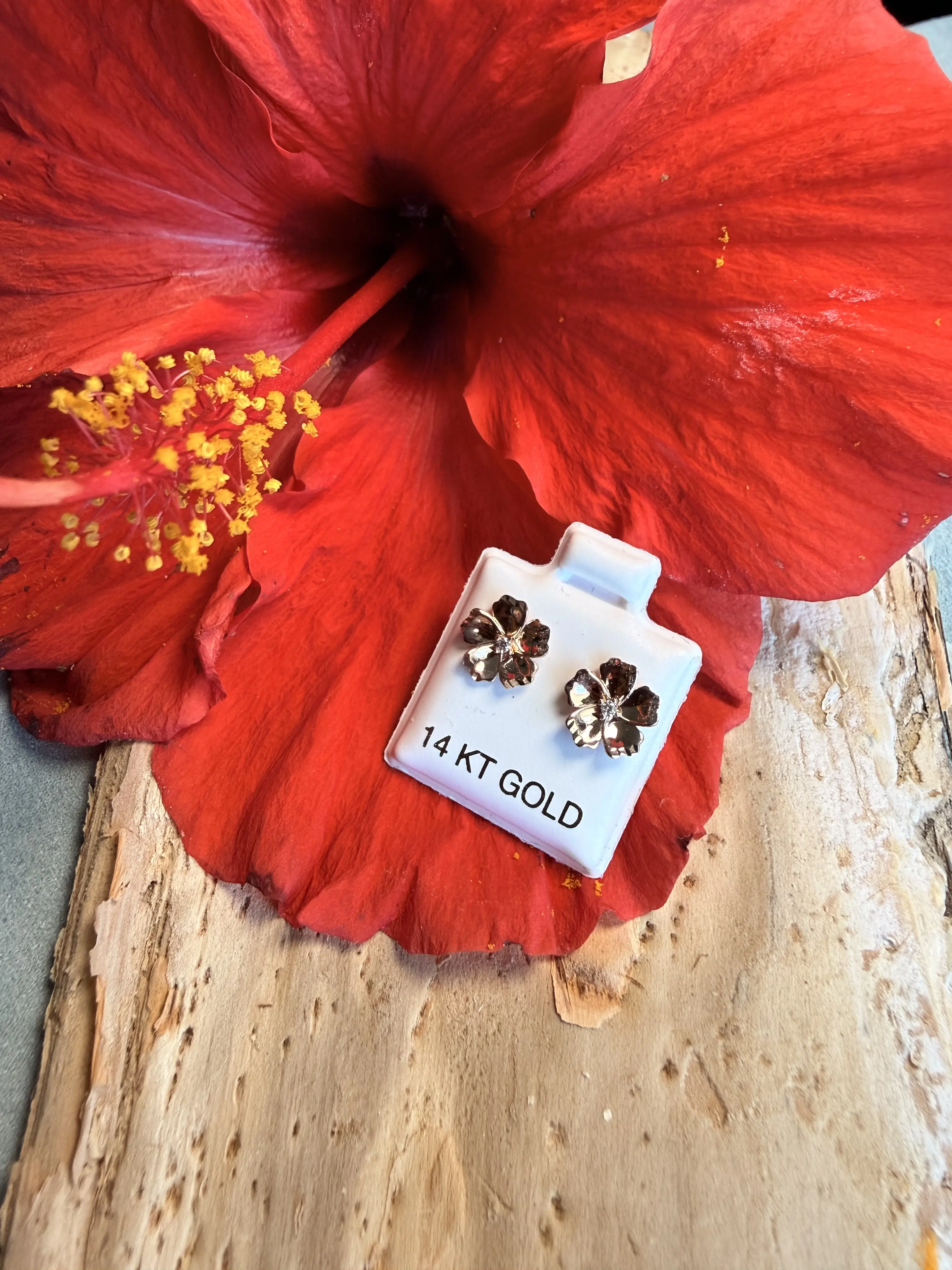 Hibiscus rose gold 14k earrings