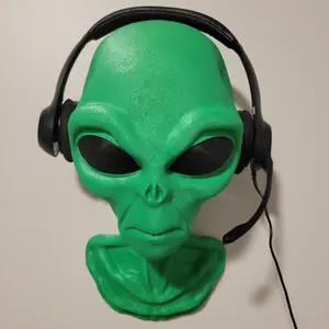 Alien Head Headphone Holder Out-of-This-World Alien Headset Stand – Wall Mount for Gamers & Streamers
