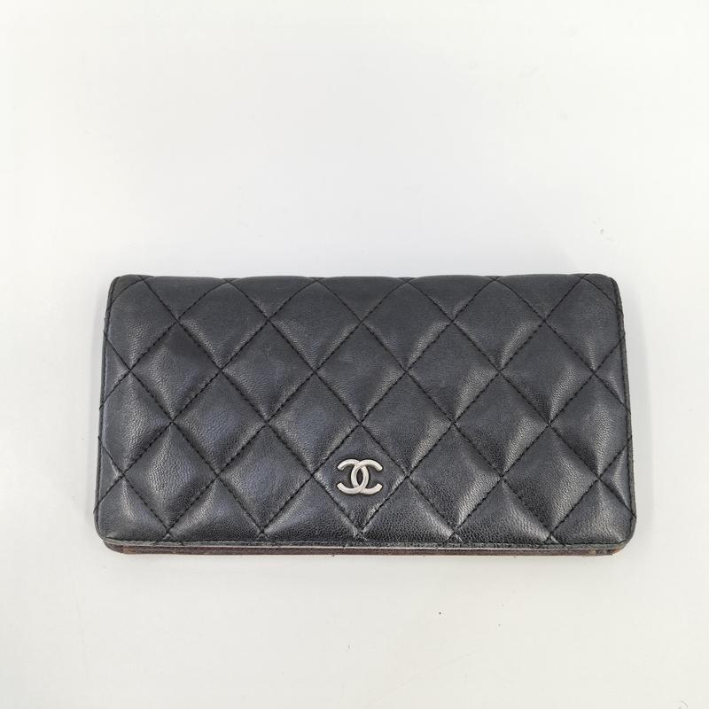 Pre-owned CHANEL Leather Small Leather Goods Bifold Wallet Vintage Black Lambskin JY00119