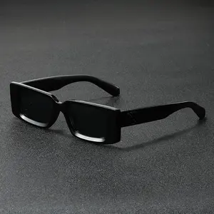 1 pair of men's retro thick-frame rectangular glasses, fashionable and classic shape, suitable daily photos and street photography, enhancing overall shape and creating a trendy retro style.