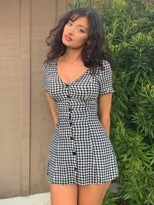 Women's Plaid Print Button Front V Neck A Line Dress, Elegant Fashion Casual Short Sleeve Dress for Daily Outdoor Wear, Summer Dresses for Women