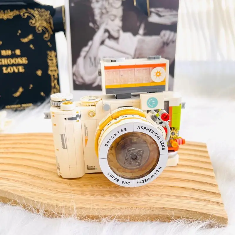 Unisex Retro Mechanical Camera Assembled Building Blocks Toy Model, High-Quality Supply, Assembled Stress Relief Toy, DIY Specialty Item, Holiday Gift Decoration for Friends, With Box