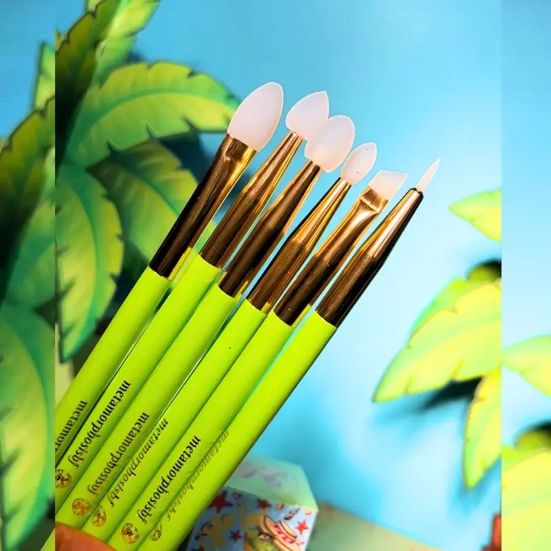 Silicone Brush Set Kit for pressed glitter,loose glitter, gel products and more.