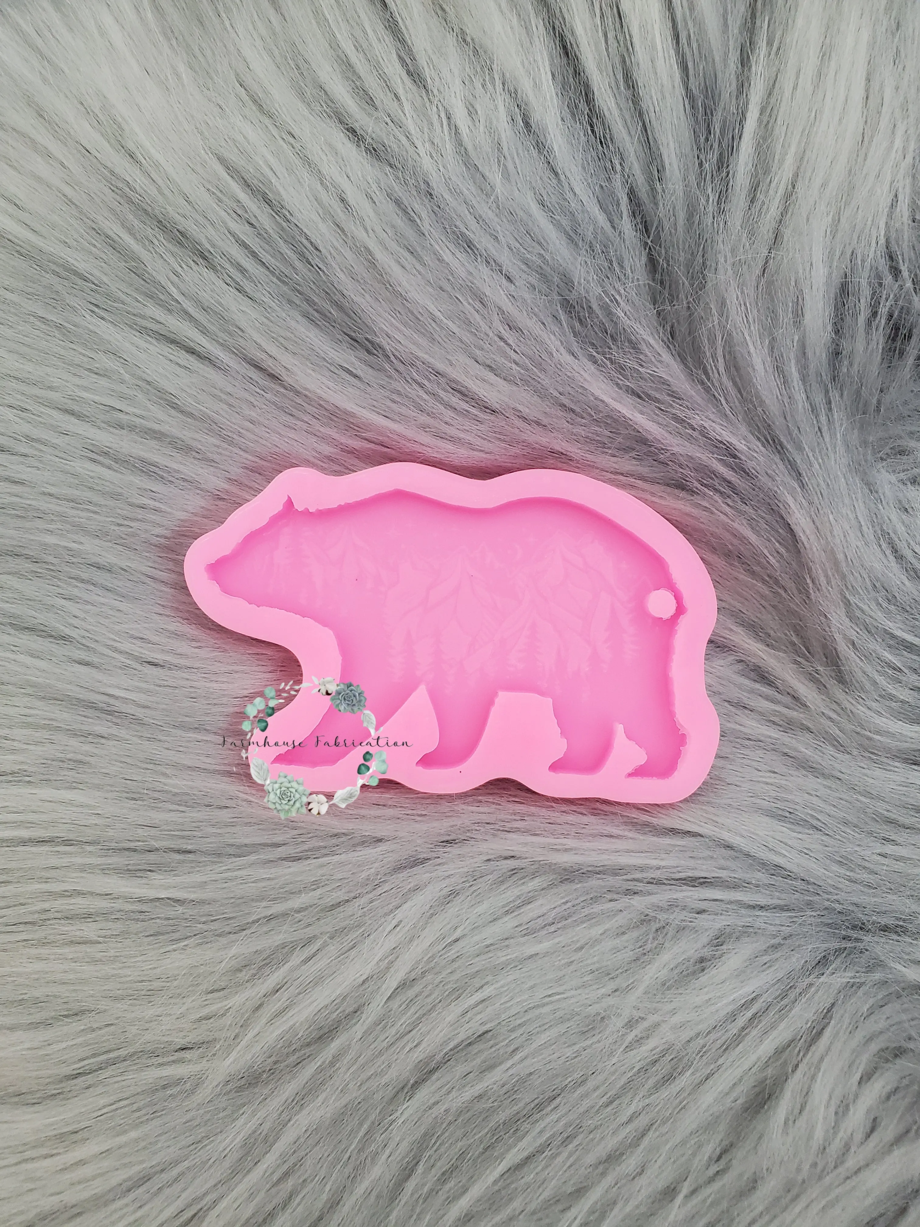 Bear Silicone Mold / Bear with Mountain Details/ Bear Keychain Mold / Epoxy Mold / Resin Mold / Keychain Mold