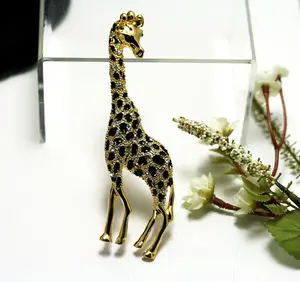 Gold Giraffe Rhinestone Brooch Pin