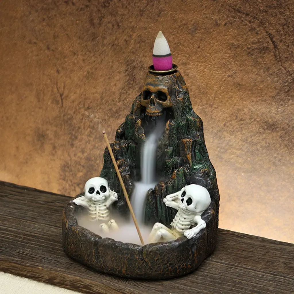1pc Skull Mountain Backflow Incense Burner, Includes Box of Scented Incense Sticks and Backflow Incense Cones, Creative Home Decor, Home Fragrance for Halloween, Eye-Catching Decorative Piece, Gift
