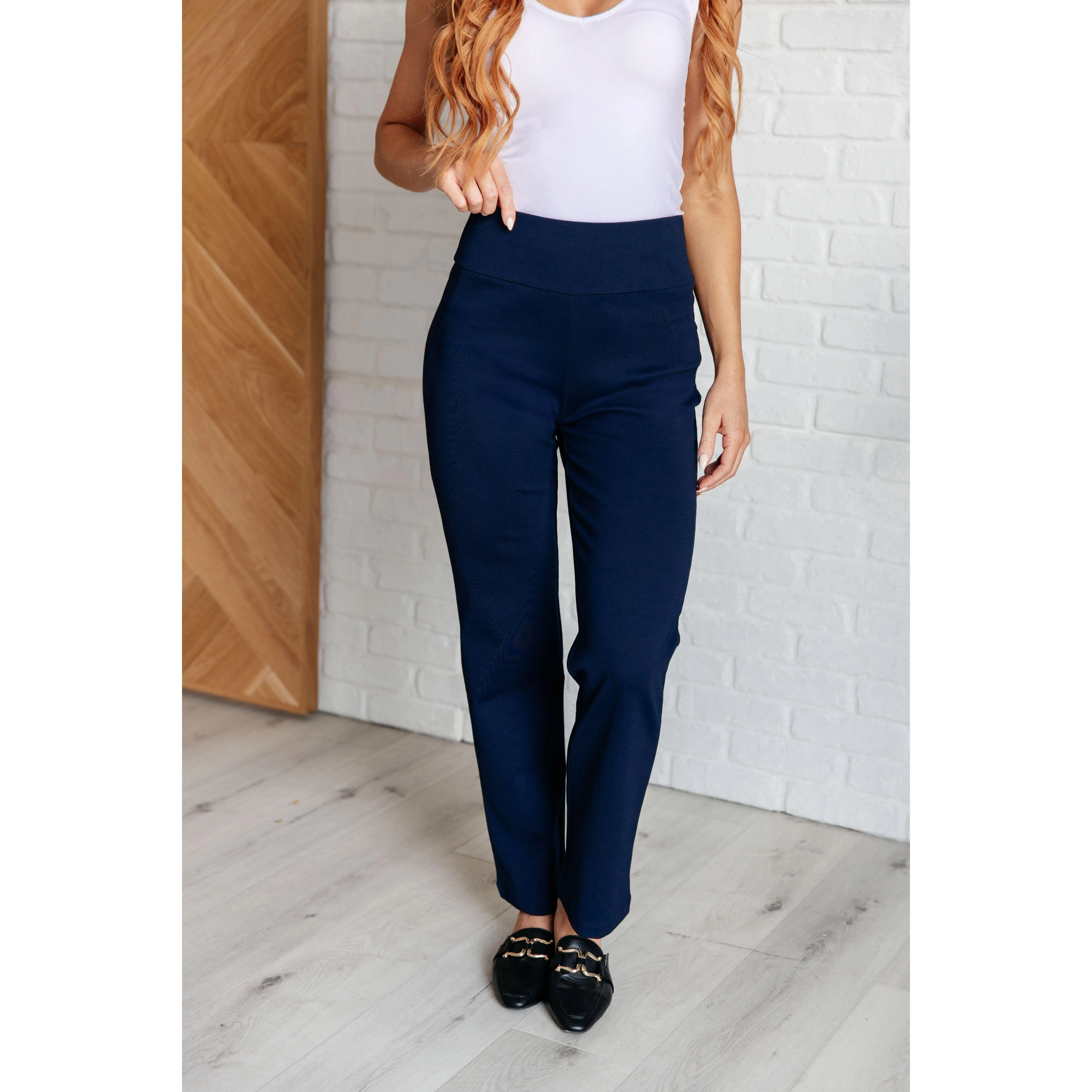 Magic Straight Pants in Navy