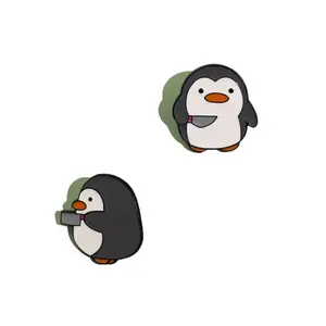 2 Cute penguins set enamel pins