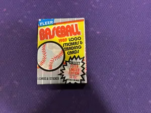 Fleer 1989 Baseball Wax Pack with Possible Ripken Error Card & Griffey Rookie Card Collectible Trading Cards for Enthusiasts