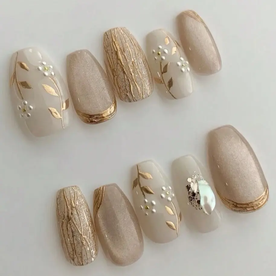 10pcs Pure Handmade Press On Nails Medium Apricot, Coffin, Glitter, Glossy False, Glittering Fake Nails Y2k Vintage Style Cat Eye Gilt Flower For Women And Girls, Fall Winter Festivals Party And Daily Use