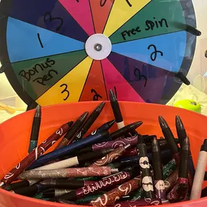 Spin to win. Zebra Z-Grip epoxy glitter pen