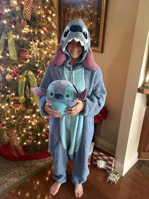 Item: S, Stitch Santa, 1