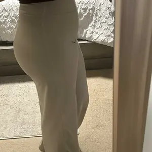 OQQ Women's Casual Pants - High-waisted Loose-Fitting Casual Pants - Comfortable and Elastic Loose Pants with Stretchy Material - Straight Leg Hem