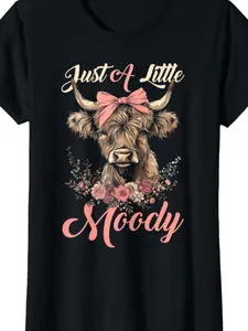 A Plus-size Women'S Highland Cattle "A Little Melancholy" Pattern T-shirt - Black with Pink Floral Trim, Short-sleeved Top, Fun Farm Farmer'S Christmas and Valentine'S Day Gift, Casual Wear, Comfortable and Loose Version