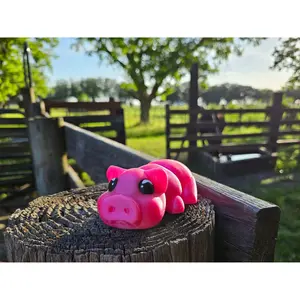 Adorable Articulated Piggy Figurine: Quirky Desk Companion