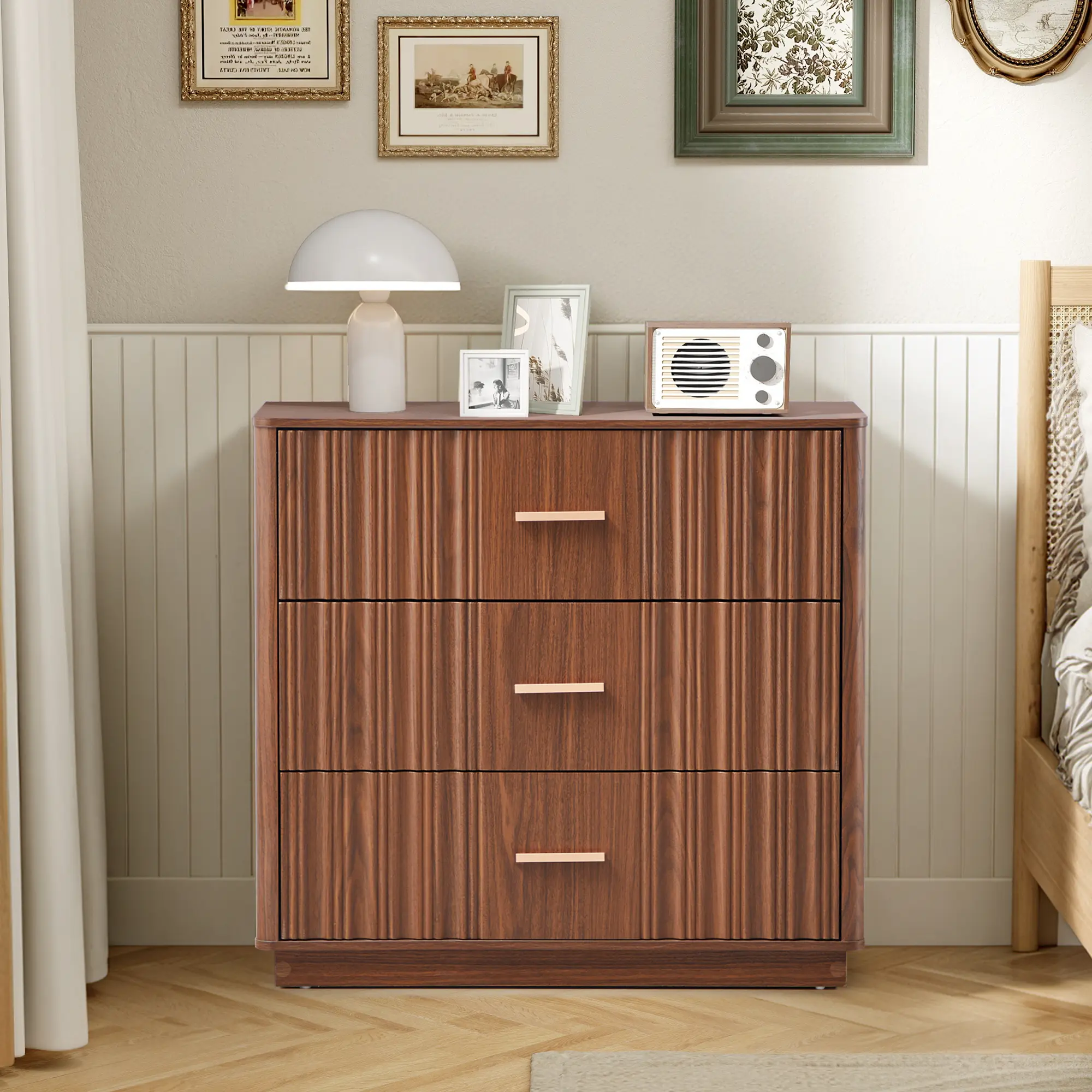 Giratree 31.5in Fluted Texture MDF Wood Dresser - 3 Drawers, Metal Handles, Curved Front, Metal Rails, Modern Interior Storage Furniture Cabinet for Bedroom, Living Room