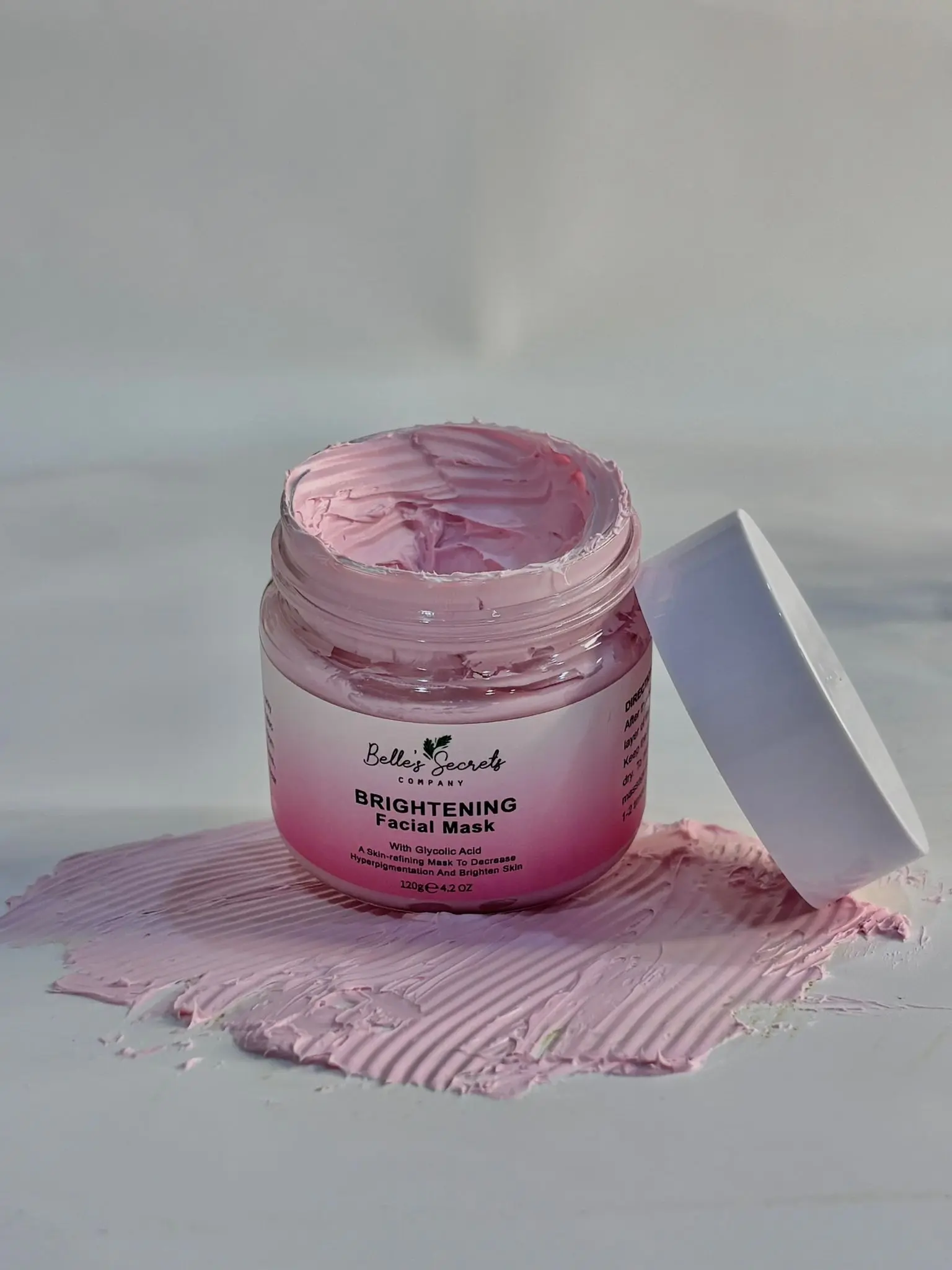 Belle's Secret Brightening Clay Mask - Cleanses Pores, Fights Acne, Softens Skin, Contains Bentonite Clay & Aloe Vera - Facial, Peppermint, Glycolic