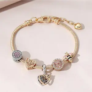 Cute Bee Beaded Bracelet – Round Alloy Drip Oil Design with Heart Pendant and Rhinestone Embellishments