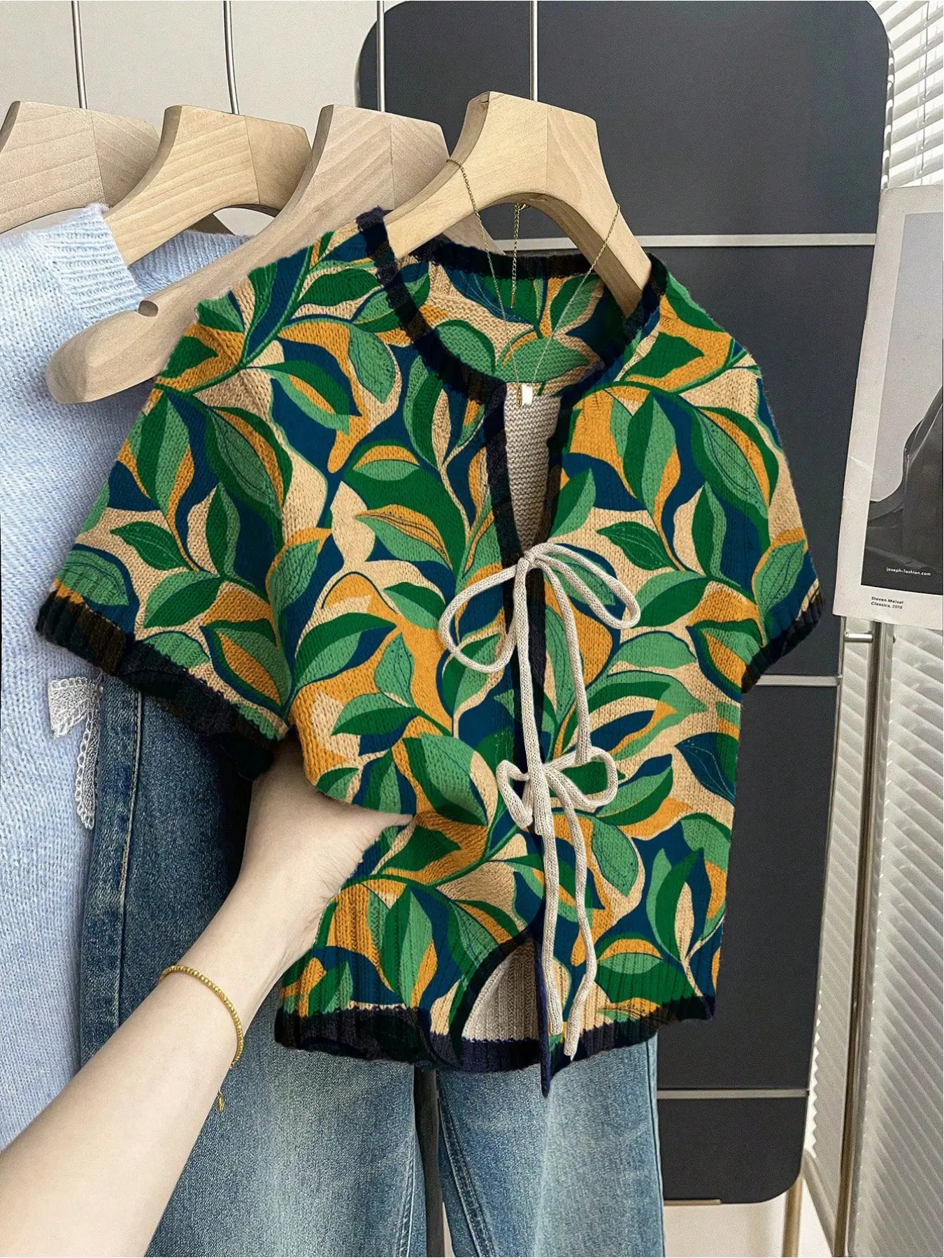 Bohemian casual vacation style loose round neck contrast leaf print short sleeve knit top, front tie design, contrast piping, khaki, women's spring summer casual top, Casual Classy Fashion