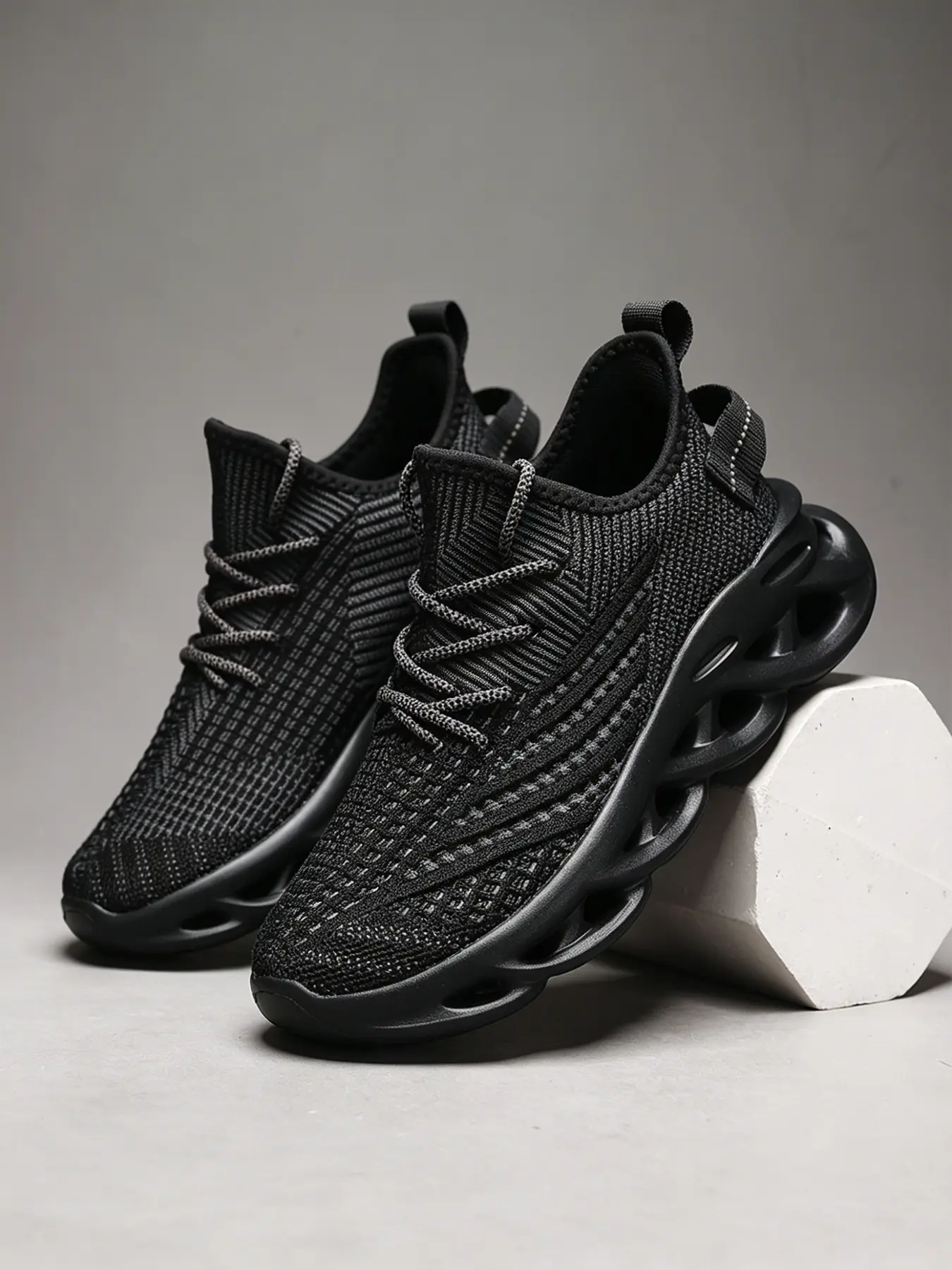 Boys' Lightweight Athletic Workout Sneakers - Shockproof Blade Sole Casual Sport Shoes Boys' Lightweight Athletic Workout Sneakers - Shockproof Blade Sole Casual Sport Shoes