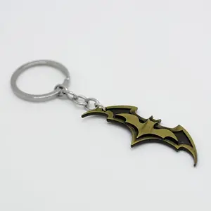 1Pc Zinc Alloy Bat Keychain - Fashionable Gothic Style Carabiner Keyring for Keys, Bags, Backpacks - Men's Trendy Fashion Accessories