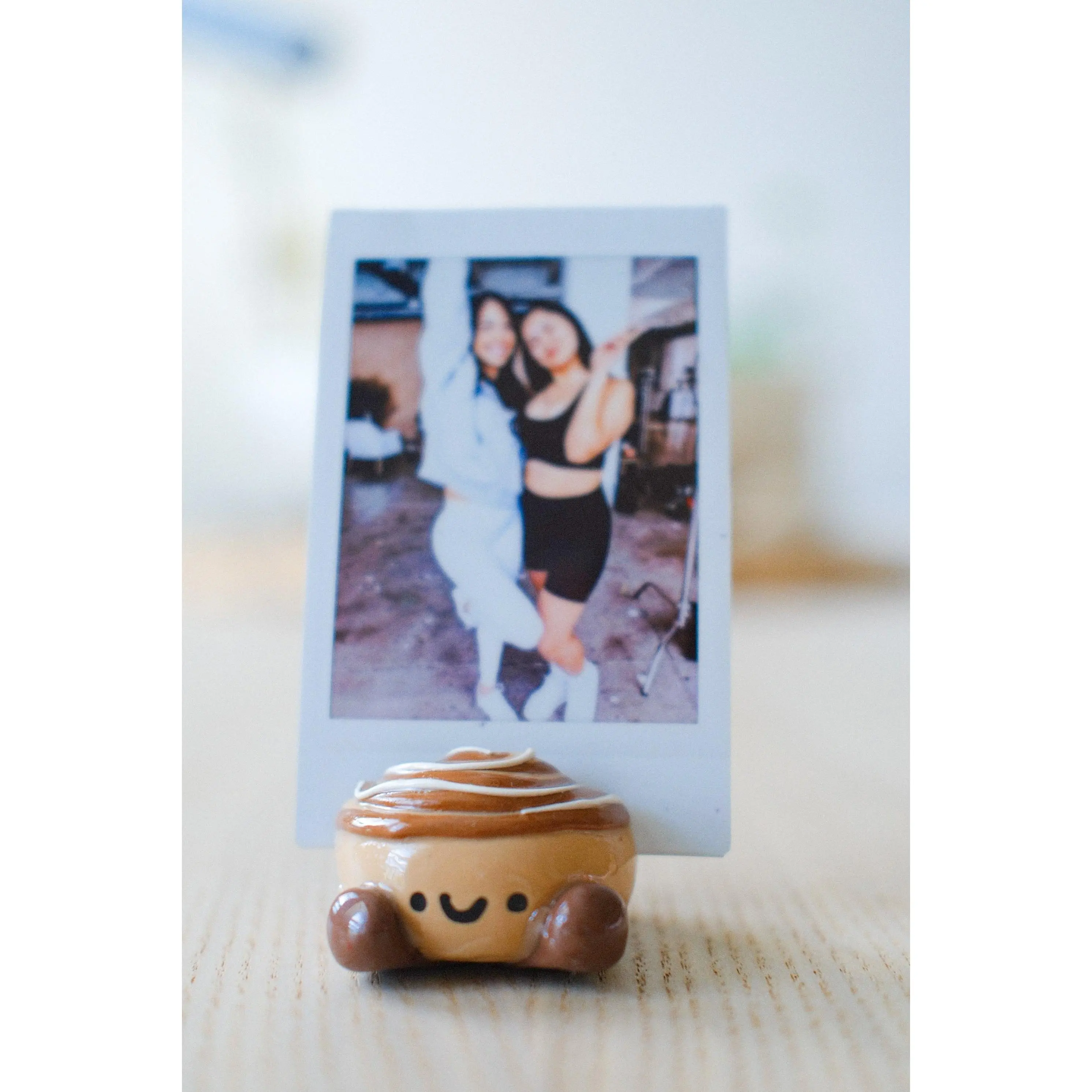 Cinnamon Roll Photo Stand