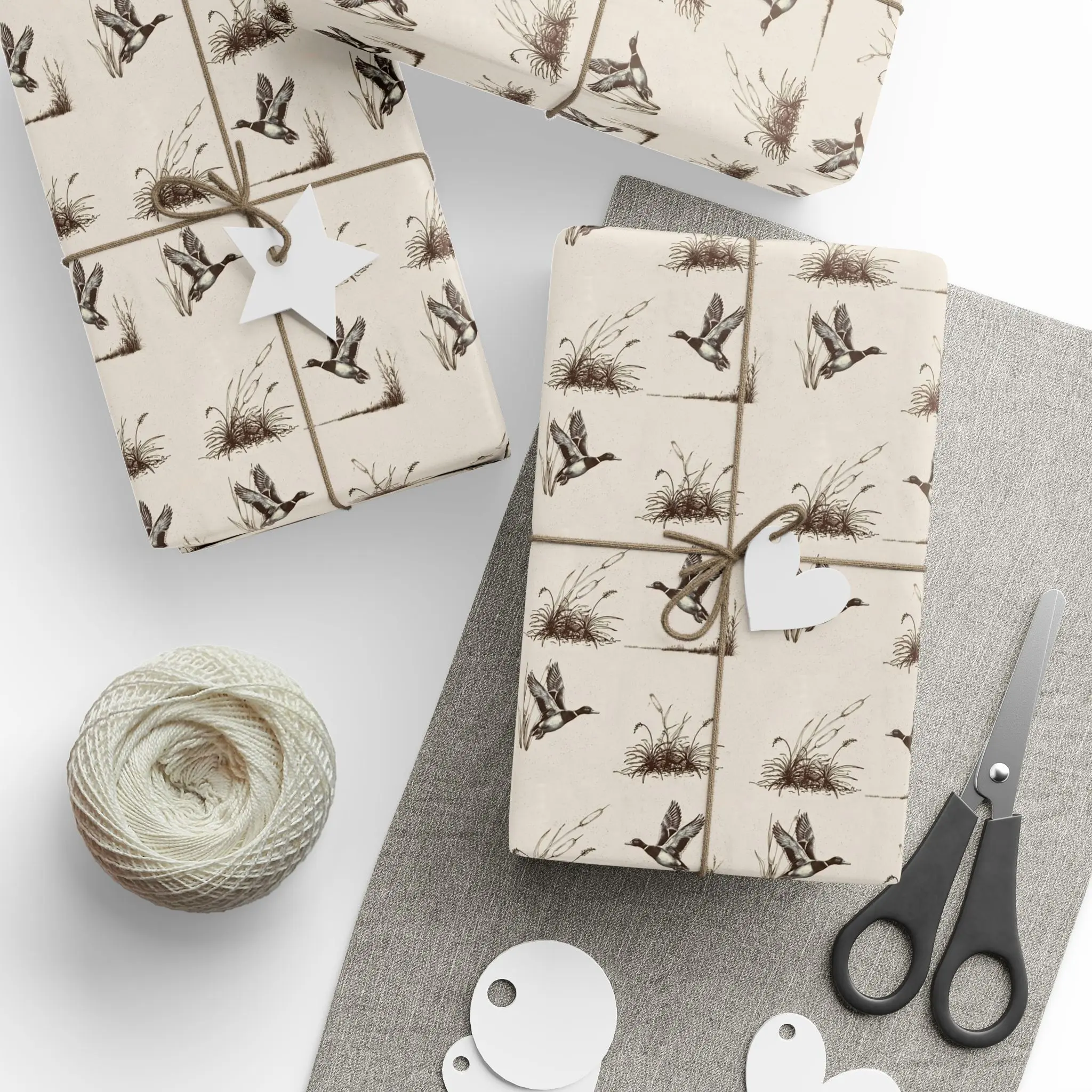 Mallard Duck Gift Wrap, Mallard Duck Hunting Wrapping Paper - Perfect for Gift Wrapping for For Fans, Loved Ones, Holidays & Special Occasions