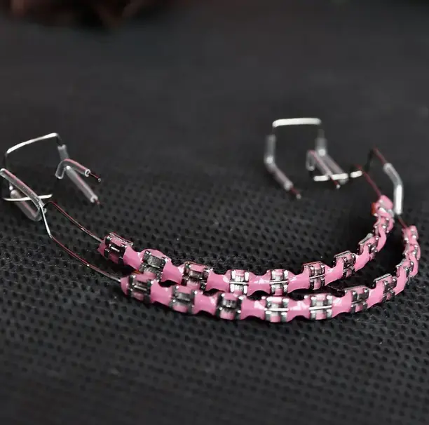 1 Pair High-Quality Cosmetic Orthodontic Braces with Brackets, Trendy Oral Accessory,Multicolor Temporary Teeth Ornament，Metal Wires & Ligature Ties