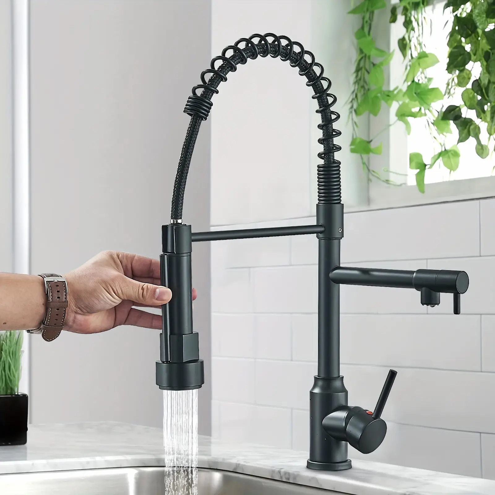 1pc Contemporary Kitchen  with Pull Down Sprayer, Single Handle Single Hole High Arc Spring Commercial Monobloc Kitchen Sink Mixer Tap, 360 °    Telescopic Splash-Proof Water Nozzle, Matte Black&Chrome&Brushed Nickel US