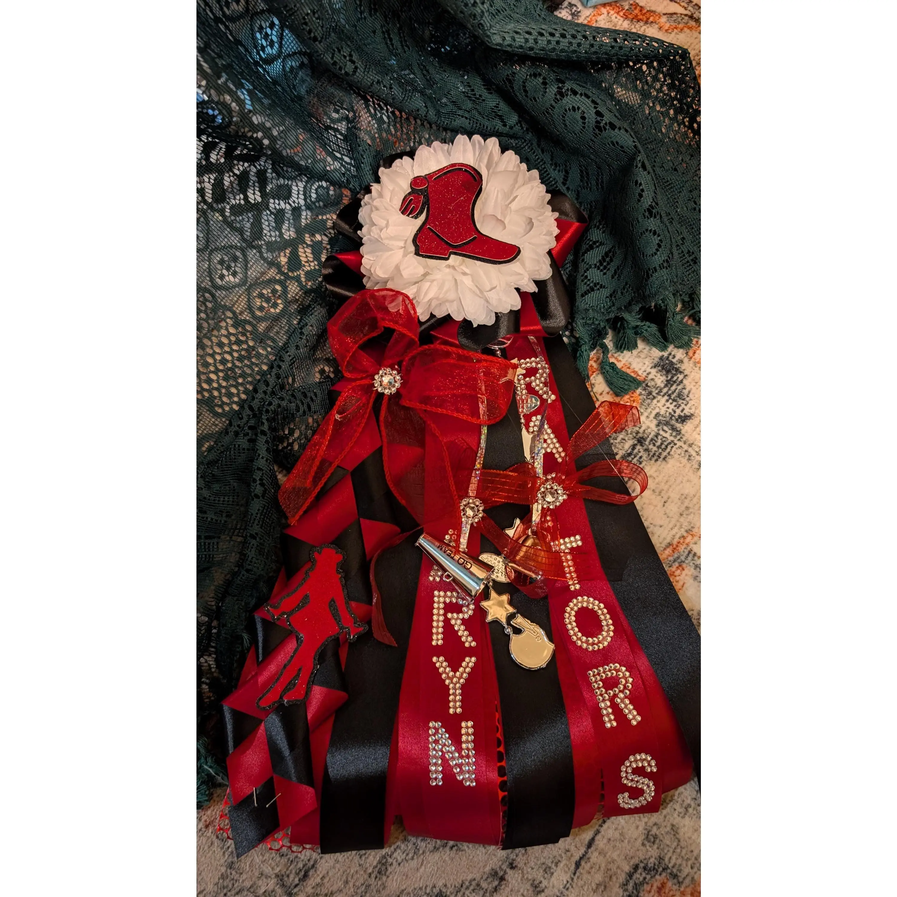 Small Homecoming Garter