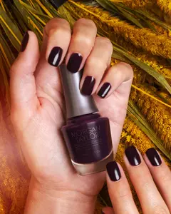 Morgan Taylor Love Me Like A Vamp - Dark Purple Creme, Professional Lacquer, Vibrant, Chip-Resistant, Fast-Drying, Long-Lasting, High-Shine, Perfect for Manicures & Pedicure, 15mL.