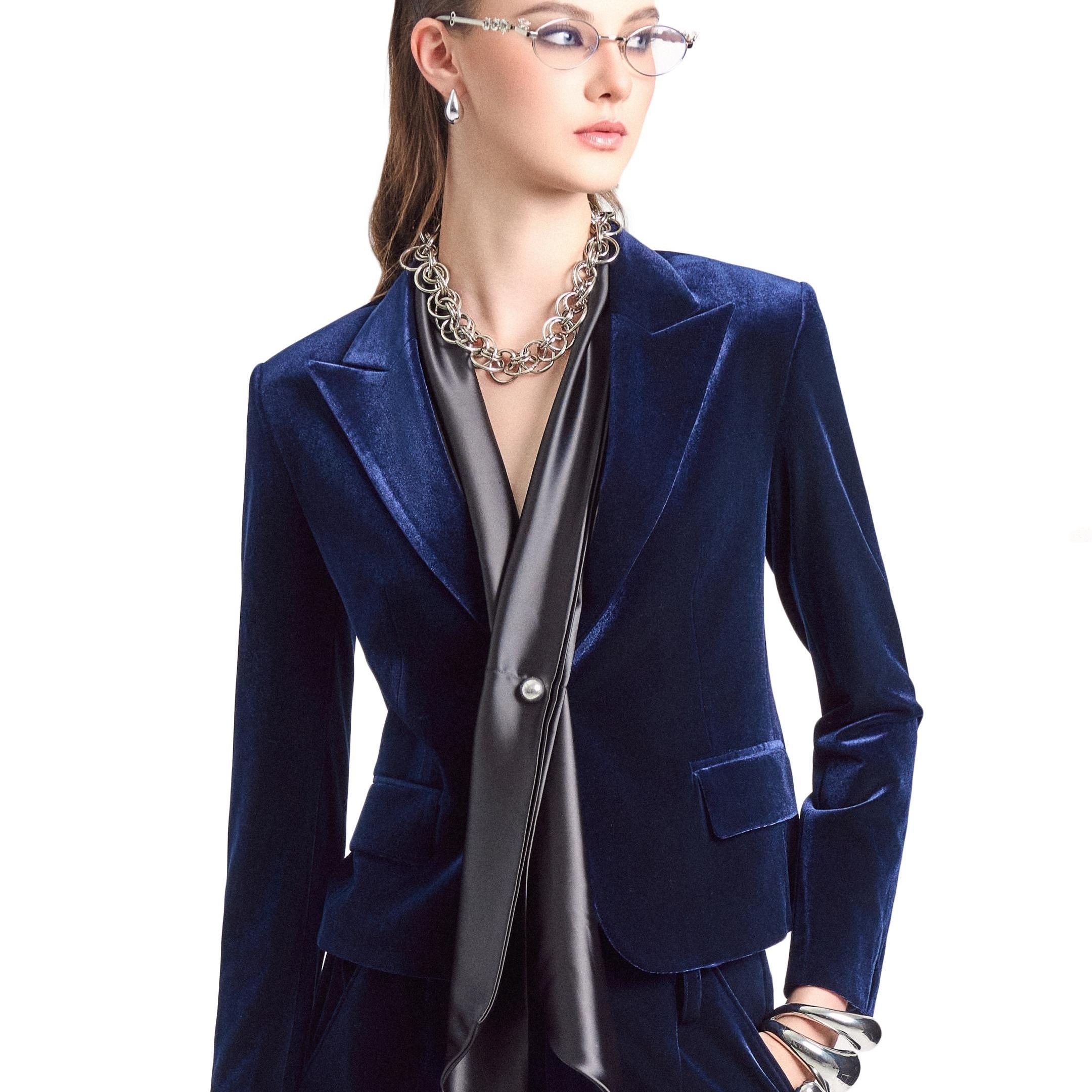 [2025 Chic Essential] Women’s Velvet Deconstructed Blazer – Business Casual, Comfortable Tailored Fit, Peak Lapel Jacket  Elegant Womenswear Coats