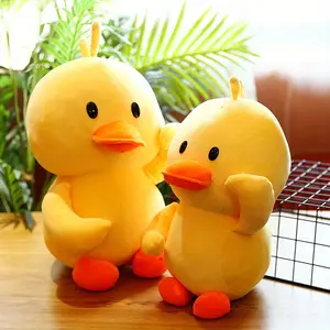 1Pc  The cute yellow duck mini plush pet toy. It can entertain and interact with pets, and can also be used as a decorative item.